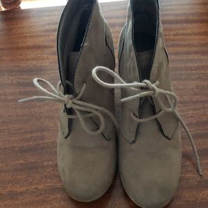 White mountain tan wedge booties size 6